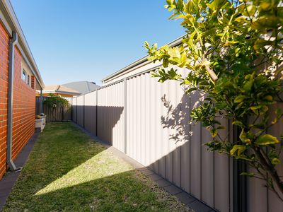 14 Frost Bend, Piara Waters