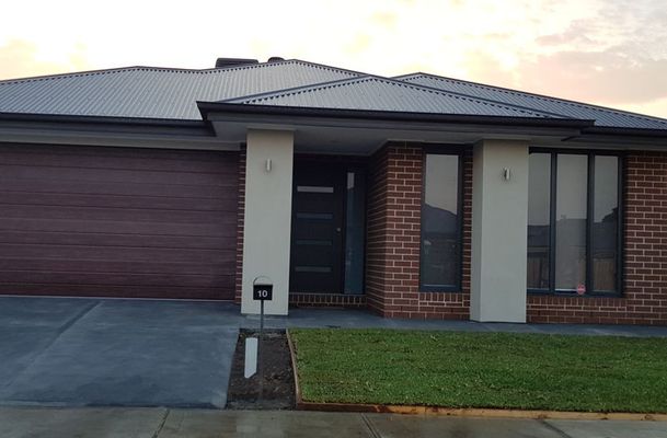 10 Allerby Crescent, Mickleham