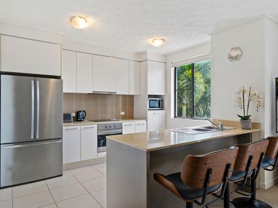 522 / 66 SICKLE AVENUE, Hope Island