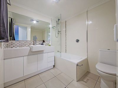 4/54 Yamboyna St, Manly