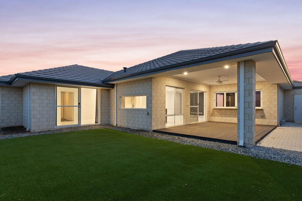 15 Clarendon Approach , Baldivis