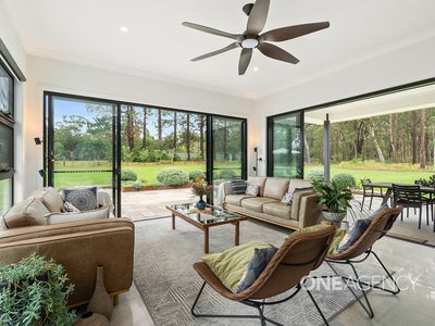 11 Pritchard Avenue, Woollamia