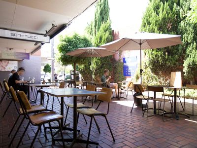 14 Charlton Street, Mount Waverley