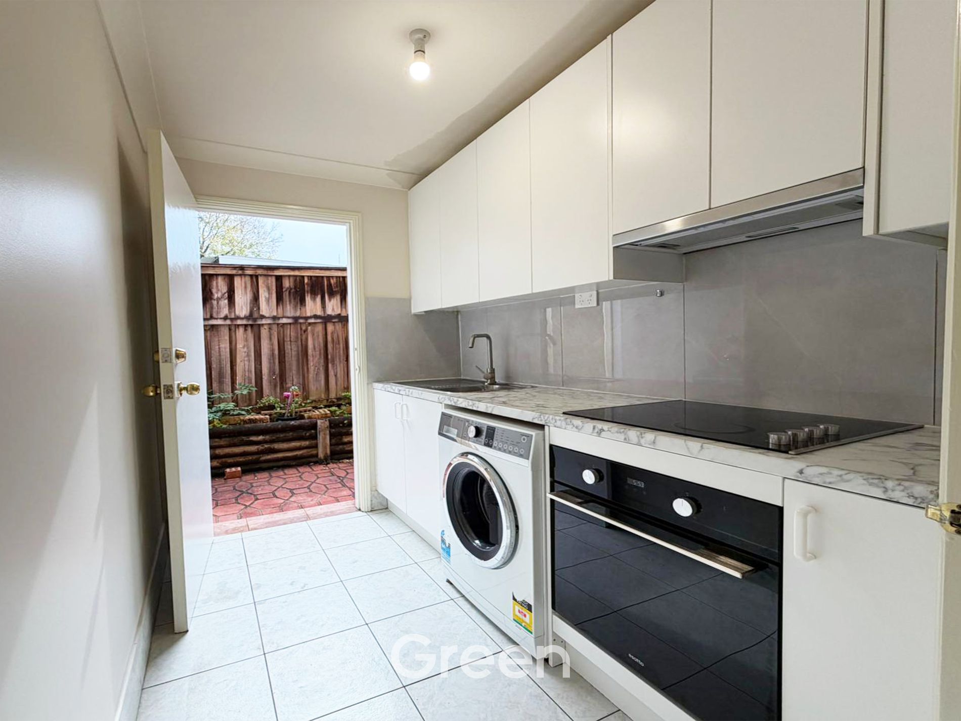 15B Hunts Avenue, Eastwood