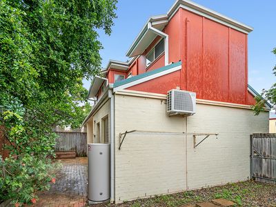 20 / 11  Oakmont ave , Oxley