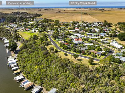 20 Dry Creek Road, Donovans