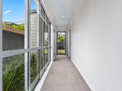 33 Kanuka Road, Hobsonville