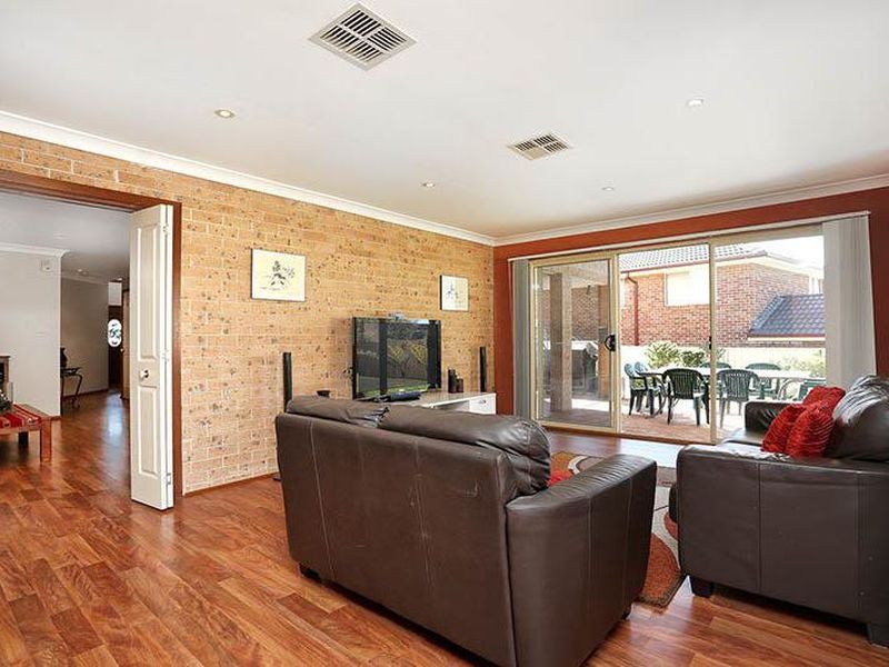 77 Kurrajong Cct, Mount Annan