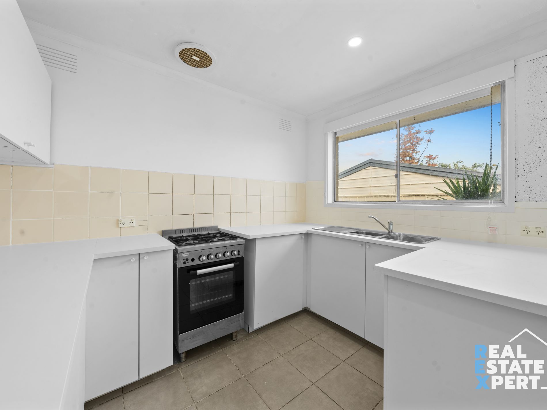 32 Kent Road, Narre Warren