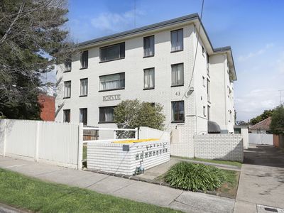 8 / 43 Roxburgh Street, Ascot Vale