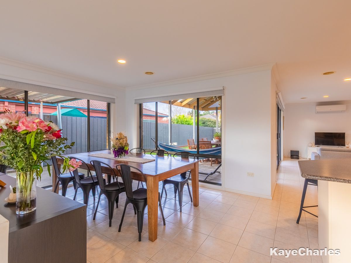 7 Castle Court, Beaconsfield