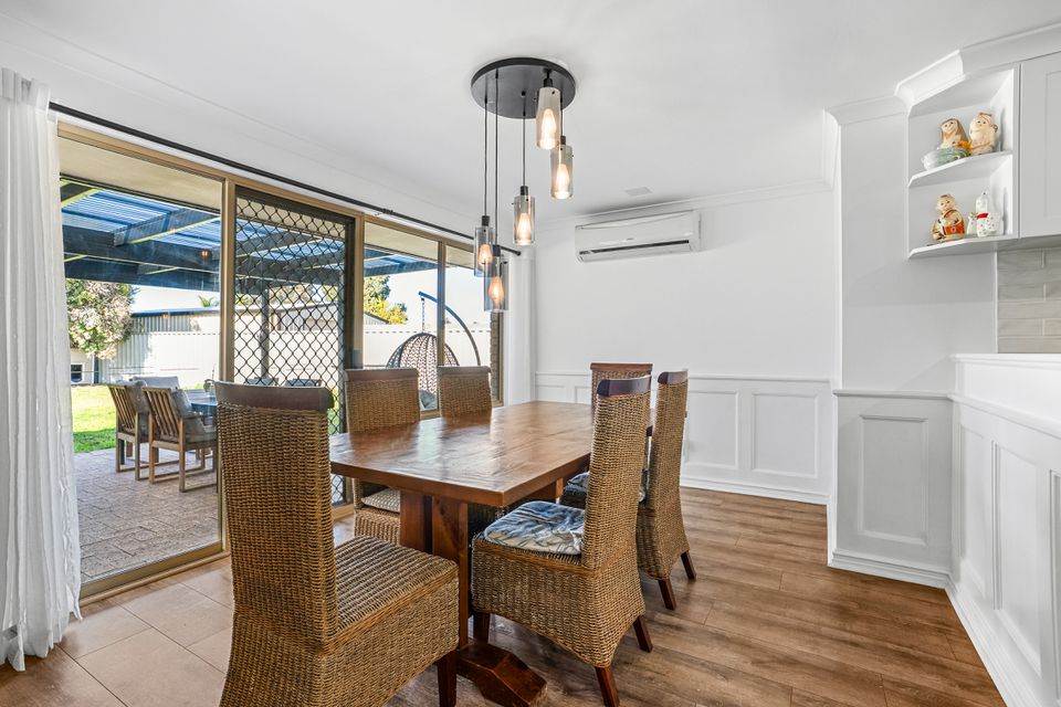 24 MANLY CRESCENT, Warnbro