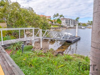 15 / 89 Bayview Street, Runaway Bay
