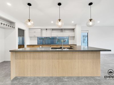 141 Yeungroon Boulevard, Clyde North