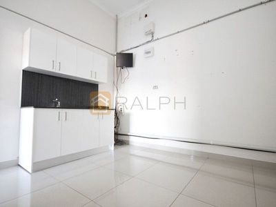 1D Flora Street, Roselands