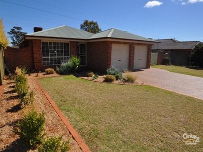 96 Twickenham Drive, Dubbo