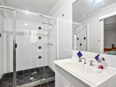 39 Stratford Park Drive, Pomona