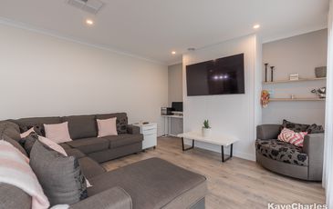 5 Leeson Street, Officer South