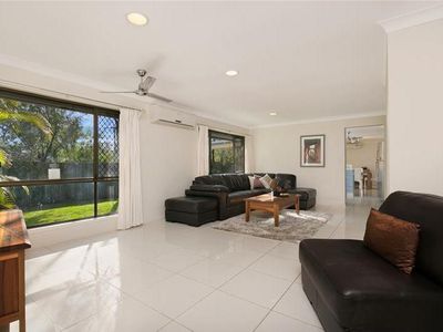 2 Salamander Place, Rochedale South