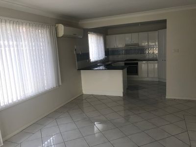 124 Cockatiel Circuit, Green Valley