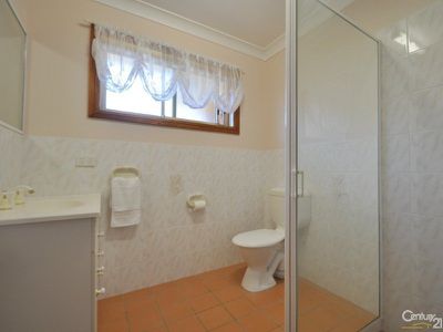15 Hillcrest Place, Dubbo