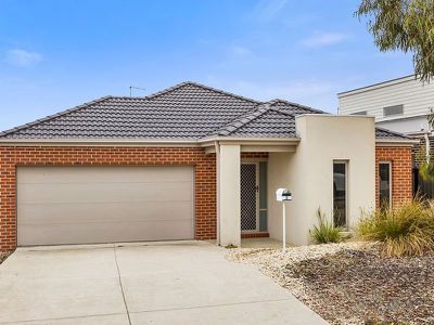 3 Bay Vista, Pakenham