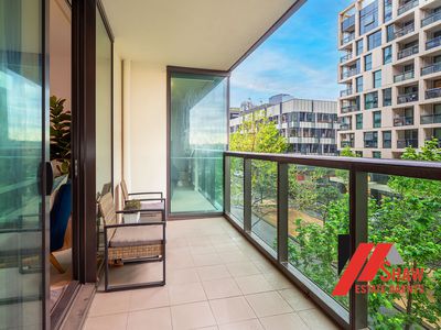 2D / 8 Waterside Place, Docklands