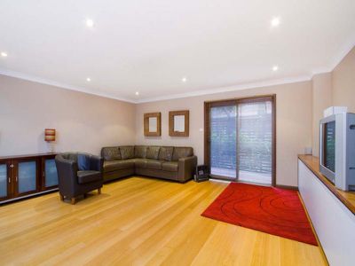 3 Koombala Grove, Cordeaux Heights