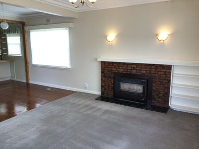 8 Araluen Parade, Belmont