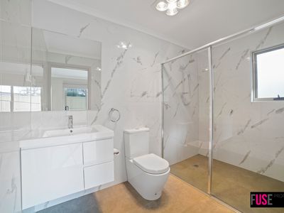 8a Hazel Street, Oaks Estate