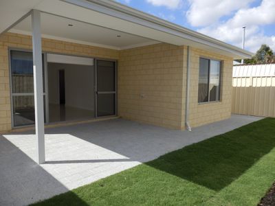 2 Tangmere Way, Balga