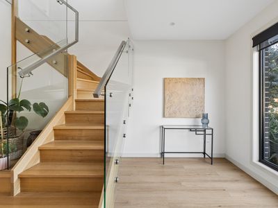 8B Waiora Parade, West Footscray