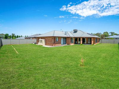 116 CAMBRIDGE DRIVE , Thurgoona