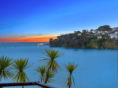 2/102 Queen Street, Northcote Point