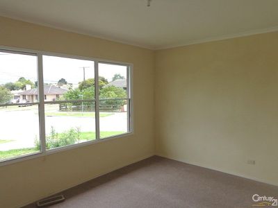 8 Mimosa Street, Doveton