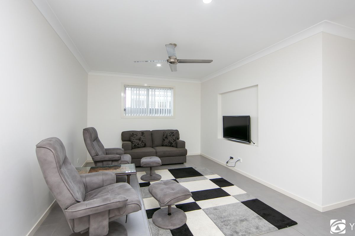 1 / 5 Bessy Close, Yamba