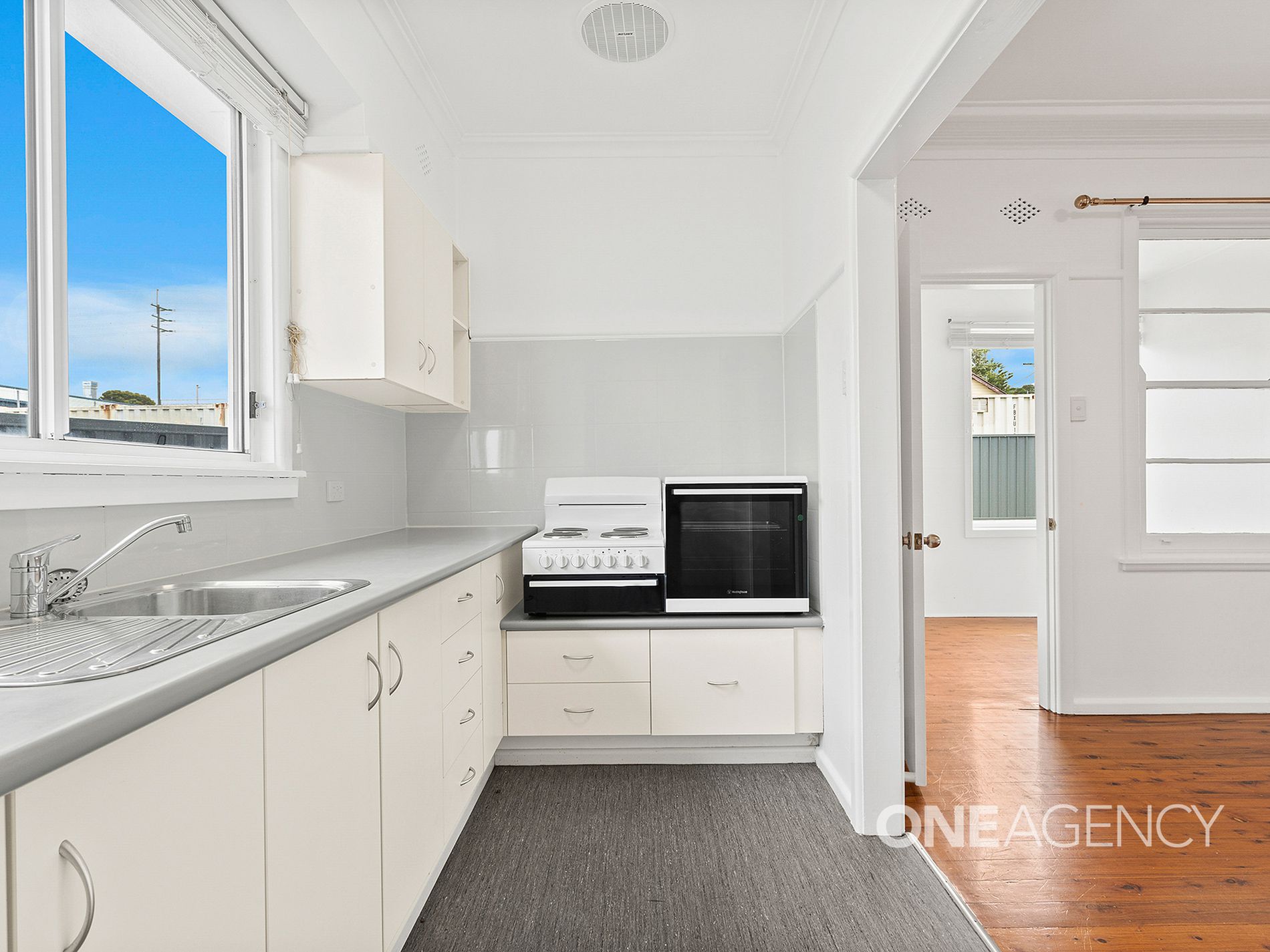86B Auburn Street, Wollongong