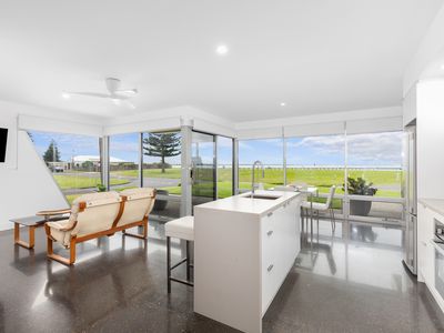 10 Beach Road, Beachport