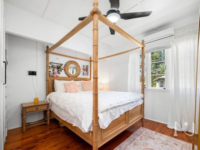 913 Samford Road, Keperra