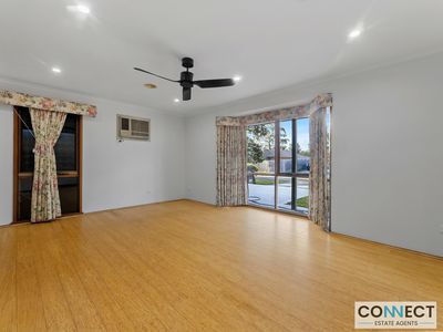 10 Hindmarsh Court, Cranbourne North