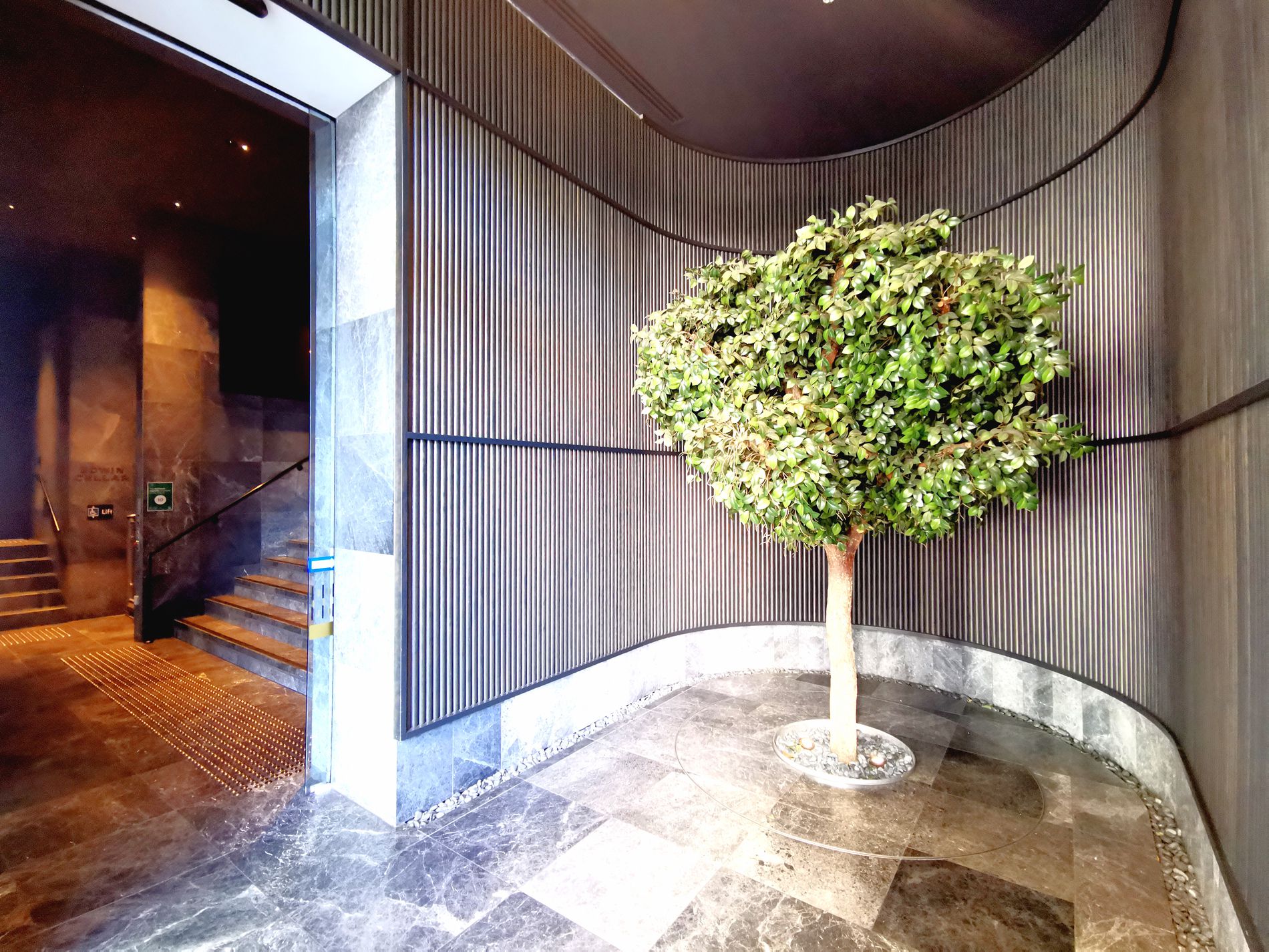 2509 / 105 Clarendon Street, Southbank