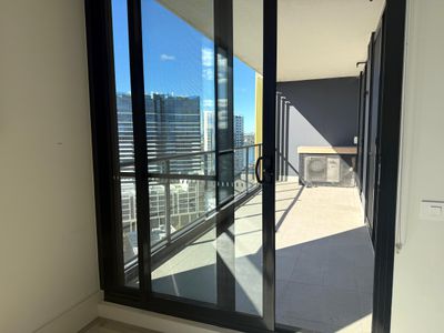2207 / 14 Hill Road, Wentworth Point