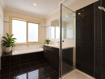 6/9 Refuge Close, Doncaster East