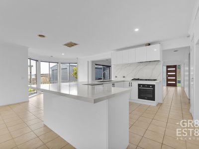 7 Towerhill Boulevard, Lynbrook