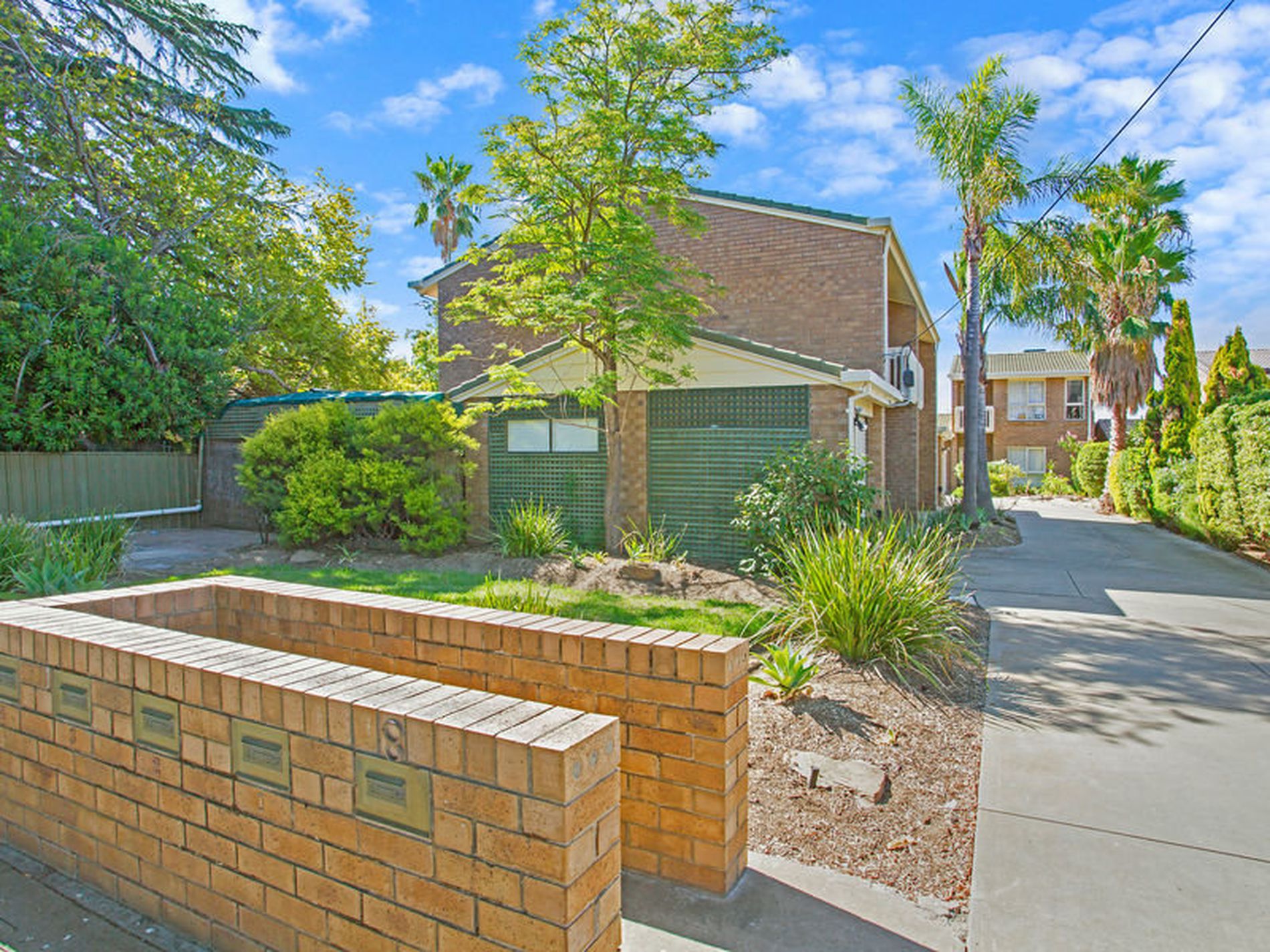 2 / 8 Wallala Avenue, Park Holme