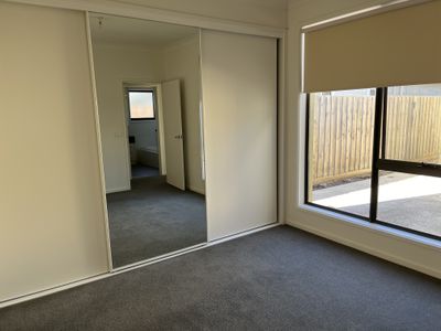 4 / 3 McNabb Avenue, Geelong West
