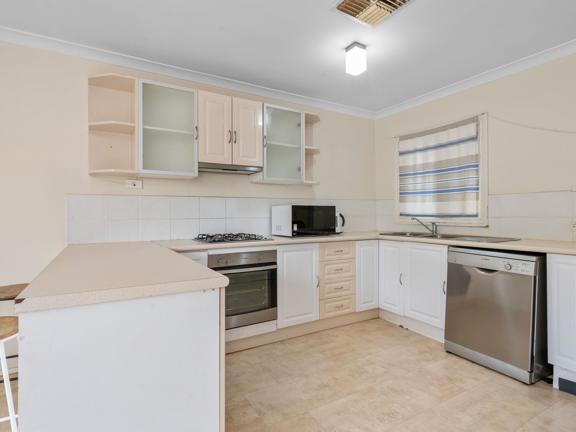 64 Ward Street, Lamington