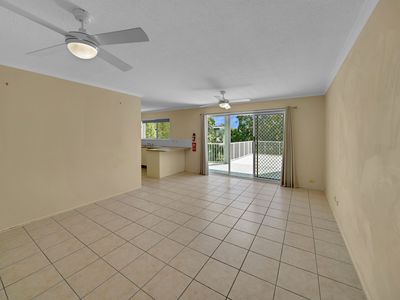 2 / 8 Victor Street, Alexandra Headland