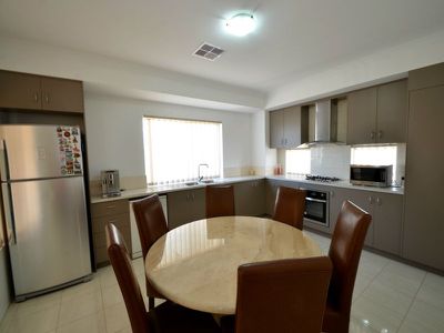 5 Sweeting Cove, Canning Vale