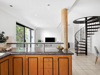 4 / 142 Palmerston Street, Perth